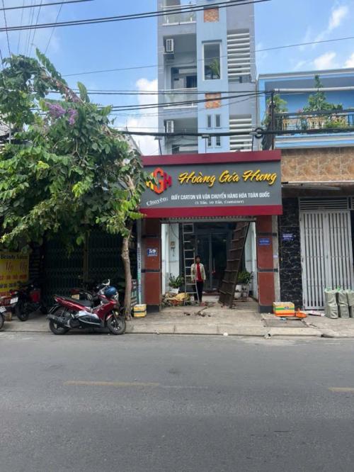 Nhà phố đẹp giá tốt quận Phú Nhuận, hẻm thông 3m, 6 phòng ngủ, phù hợp đầu tư.